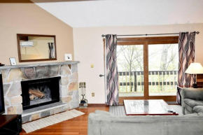 3-bedroom vacation home steps to Camelback Ski Area SKI-IN SKI-OUT
